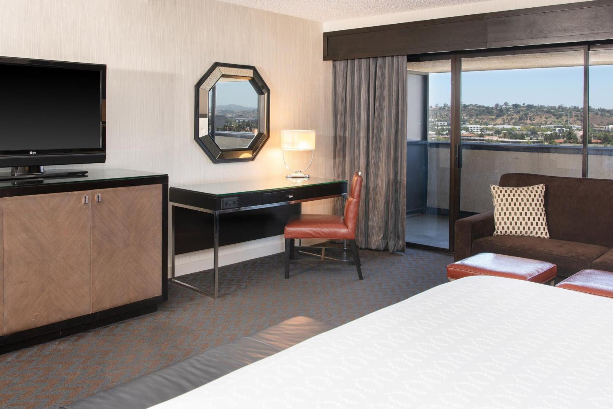 Sheraton Mission Valley San Diego Hotel Exterior photo