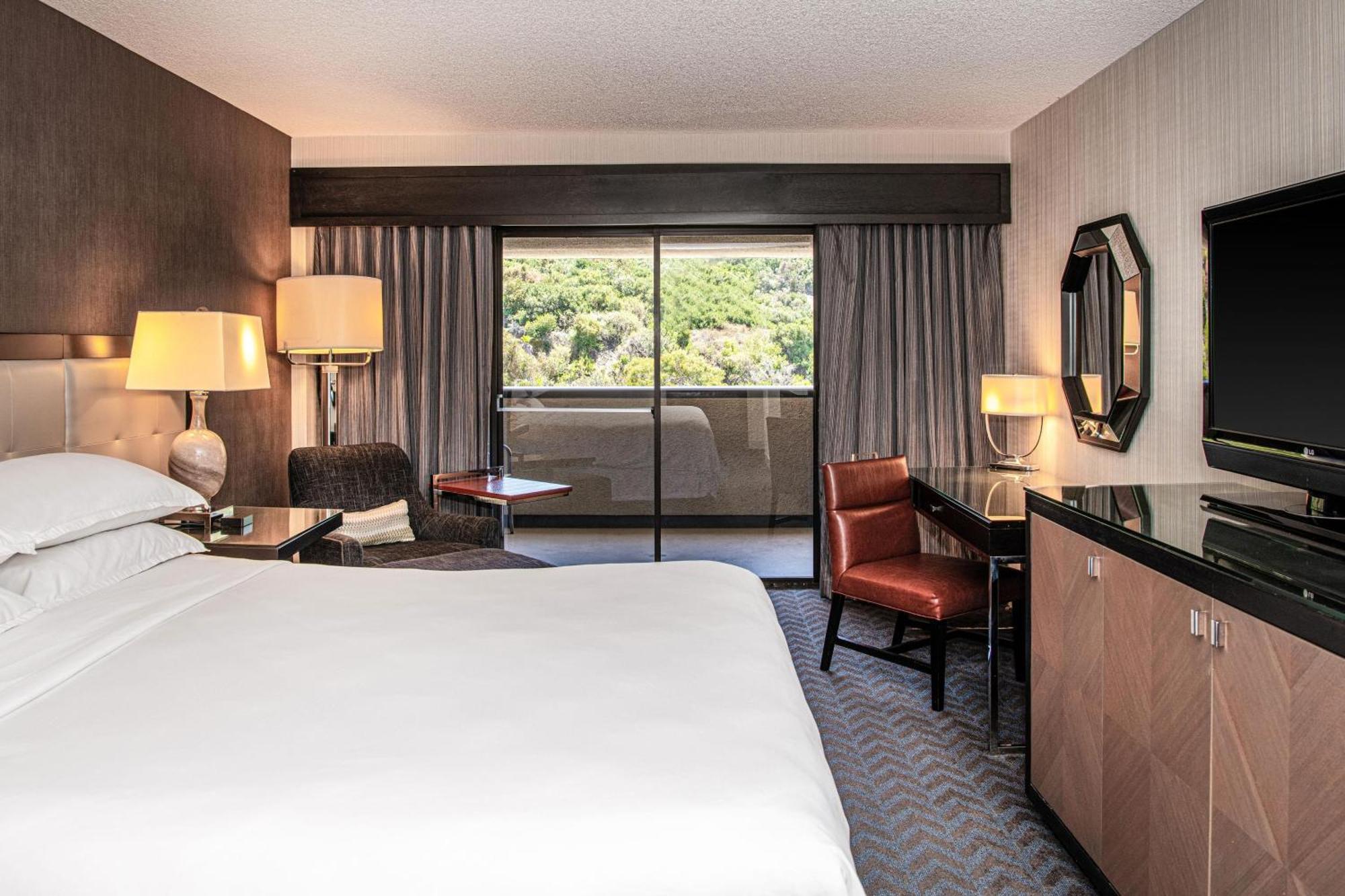 Sheraton Mission Valley San Diego Hotel Exterior photo