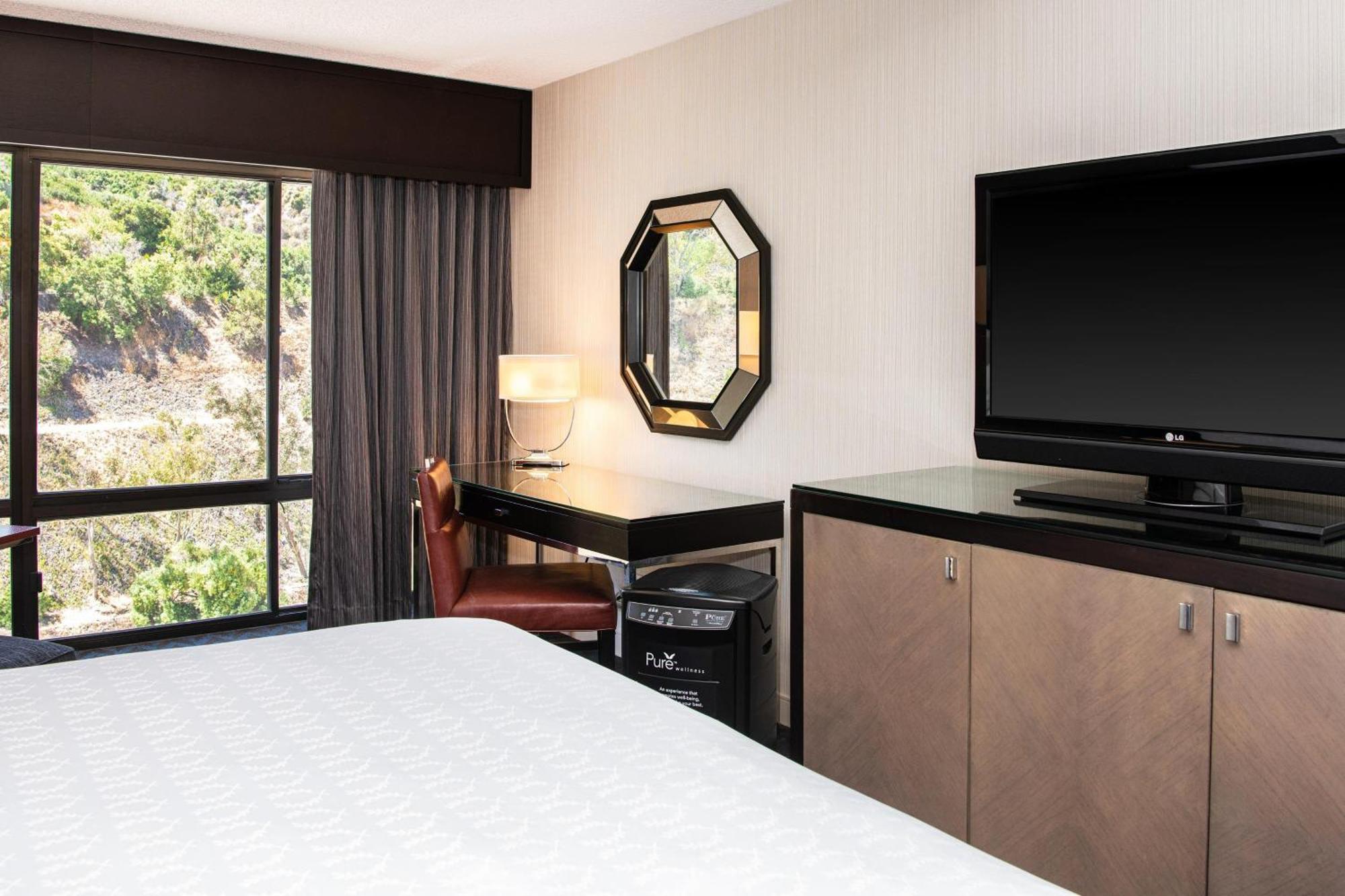 Sheraton Mission Valley San Diego Hotel Exterior photo
