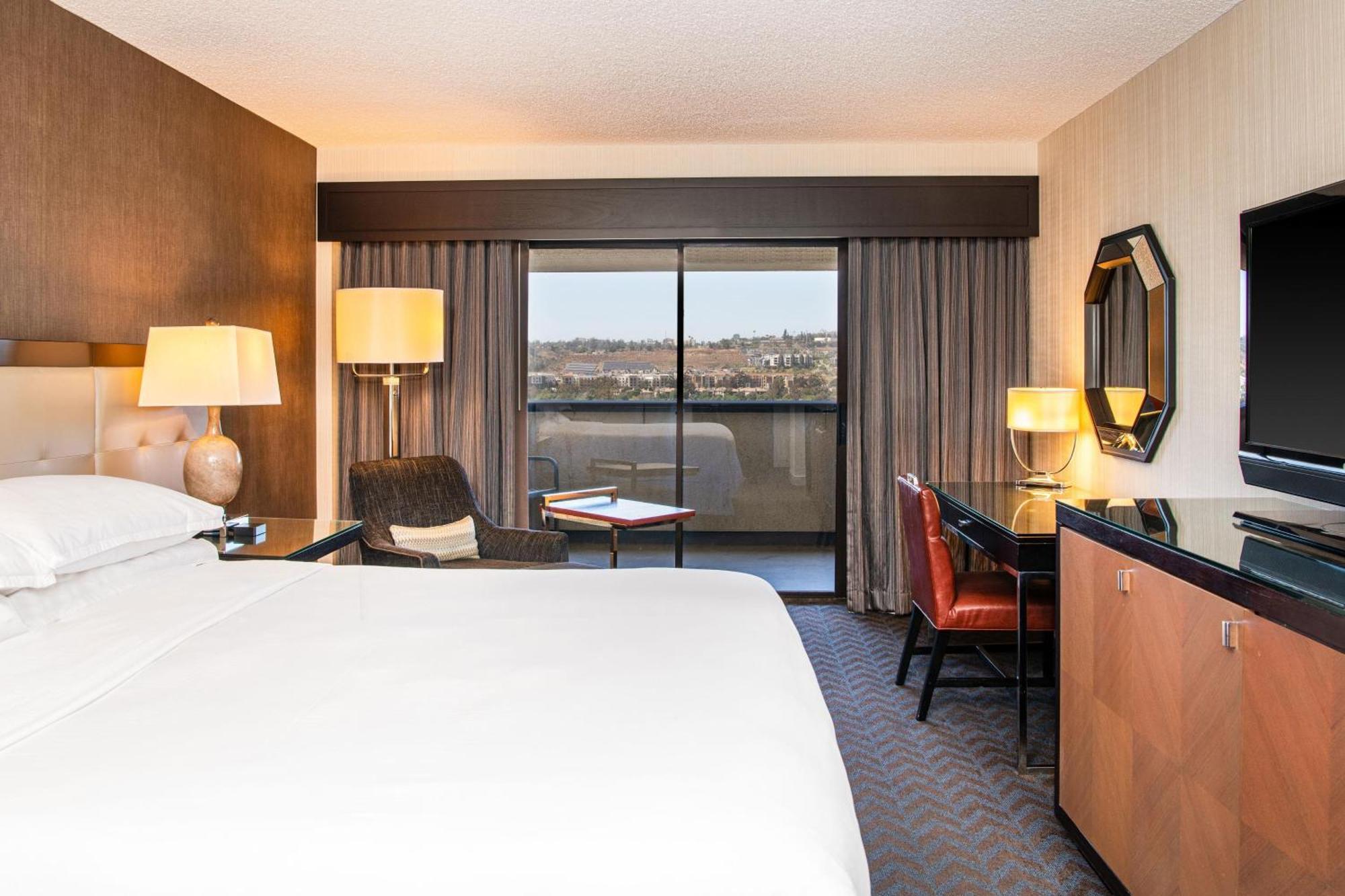 Sheraton Mission Valley San Diego Hotel Exterior photo